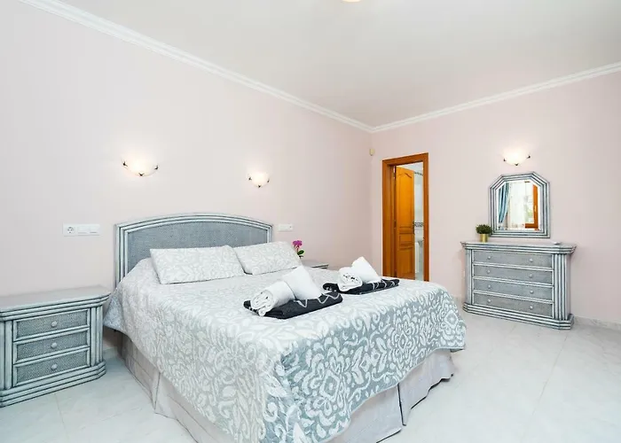 Semoni By Aguilarent Vila *