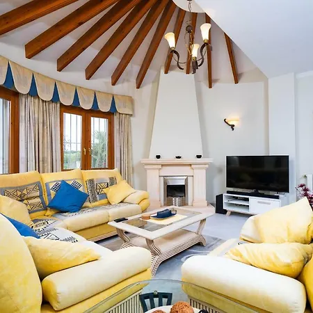 Semoni By Aguilarent